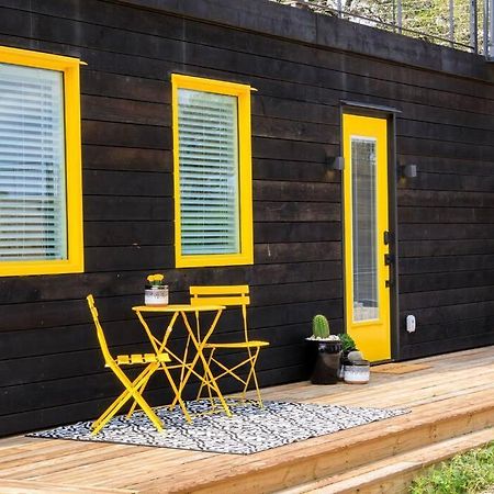 New The Yellow Beacon-Luxury Shipping Container Fredericksburg Eksteriør bilde
