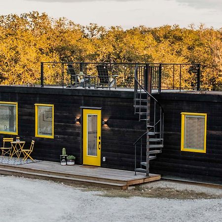 New The Yellow Beacon-Luxury Shipping Container Fredericksburg Eksteriør bilde