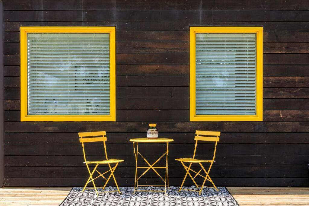 New The Yellow Beacon-Luxury Shipping Container Fredericksburg Eksteriør bilde